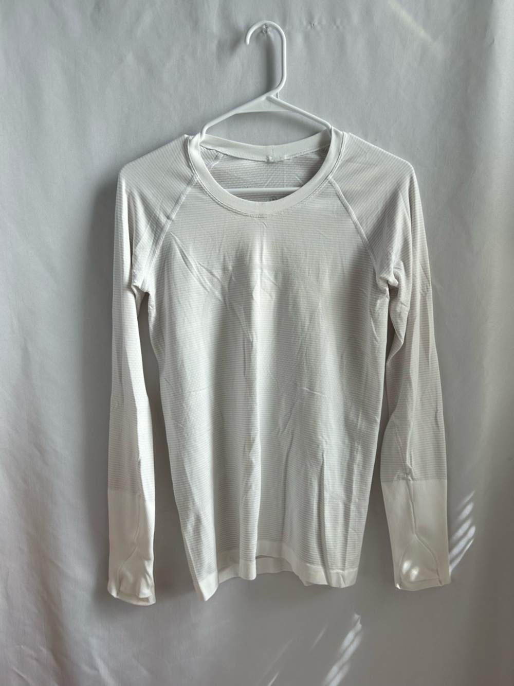 Lululemon Swiftly Tech Long Sleeve Shirt - Picture 2 of 4